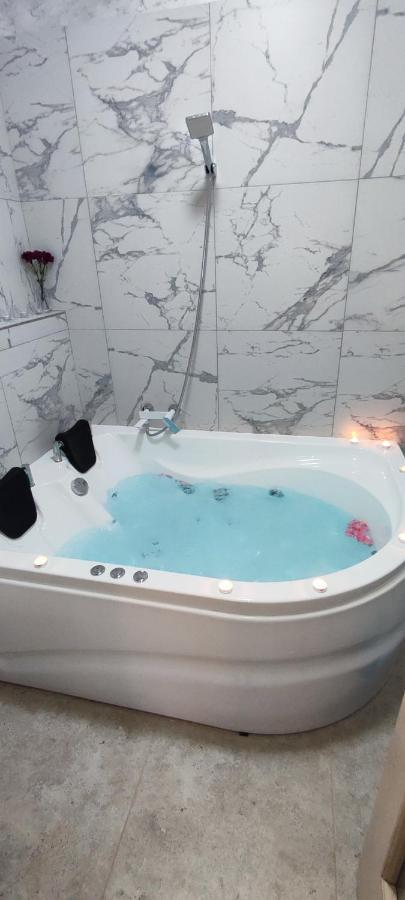 Jacuzzi Belle View Sinaia-Free Parking Apartment Exterior foto